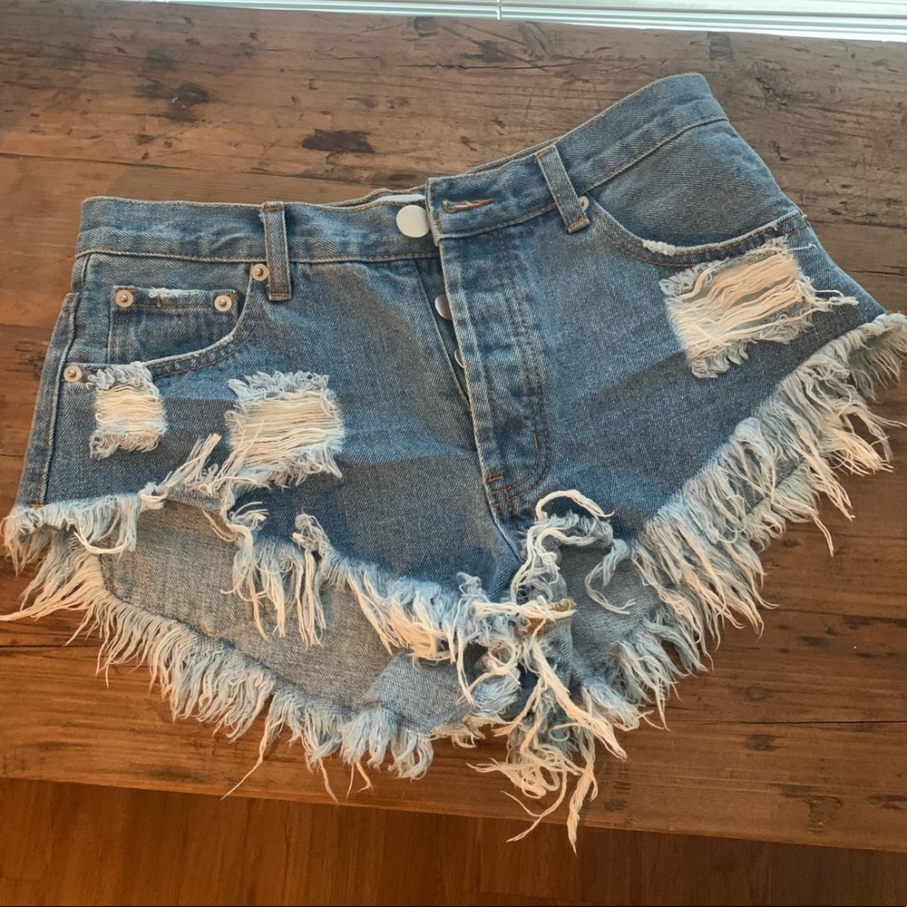 By The Way Denim shorts sz 27 *revolve*